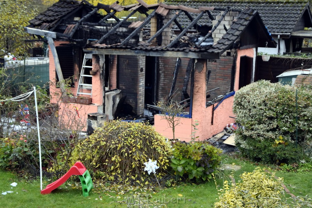 Wieder Laubenbraende Koeln Fuehlingen Kriegerhofstr P041.JPG - Miklos Laubert